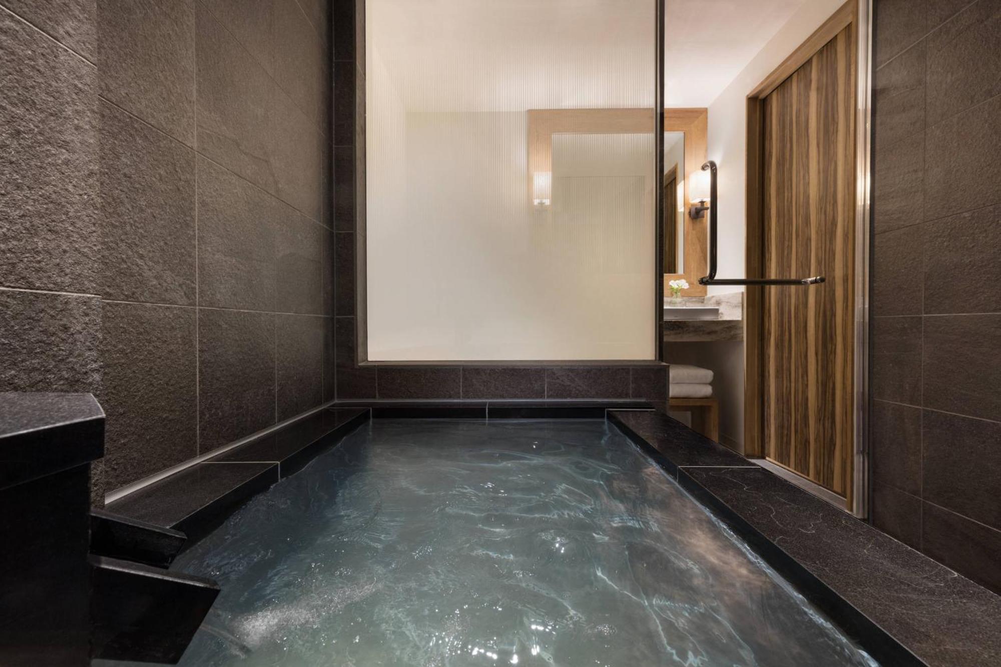 Courtyard By Marriott Hakuba Hotel Ngoại thất bức ảnh