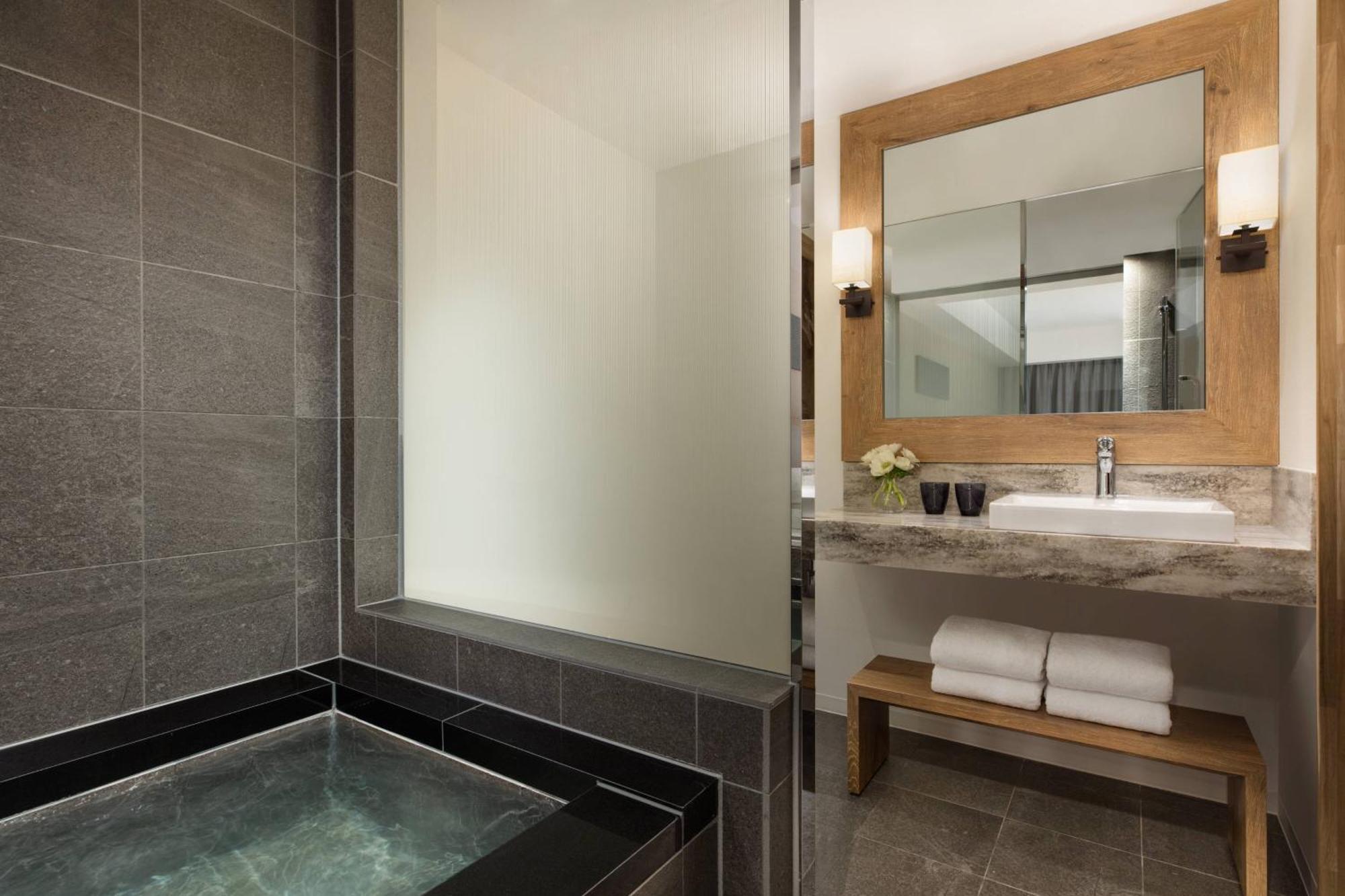 Courtyard By Marriott Hakuba Hotel Ngoại thất bức ảnh