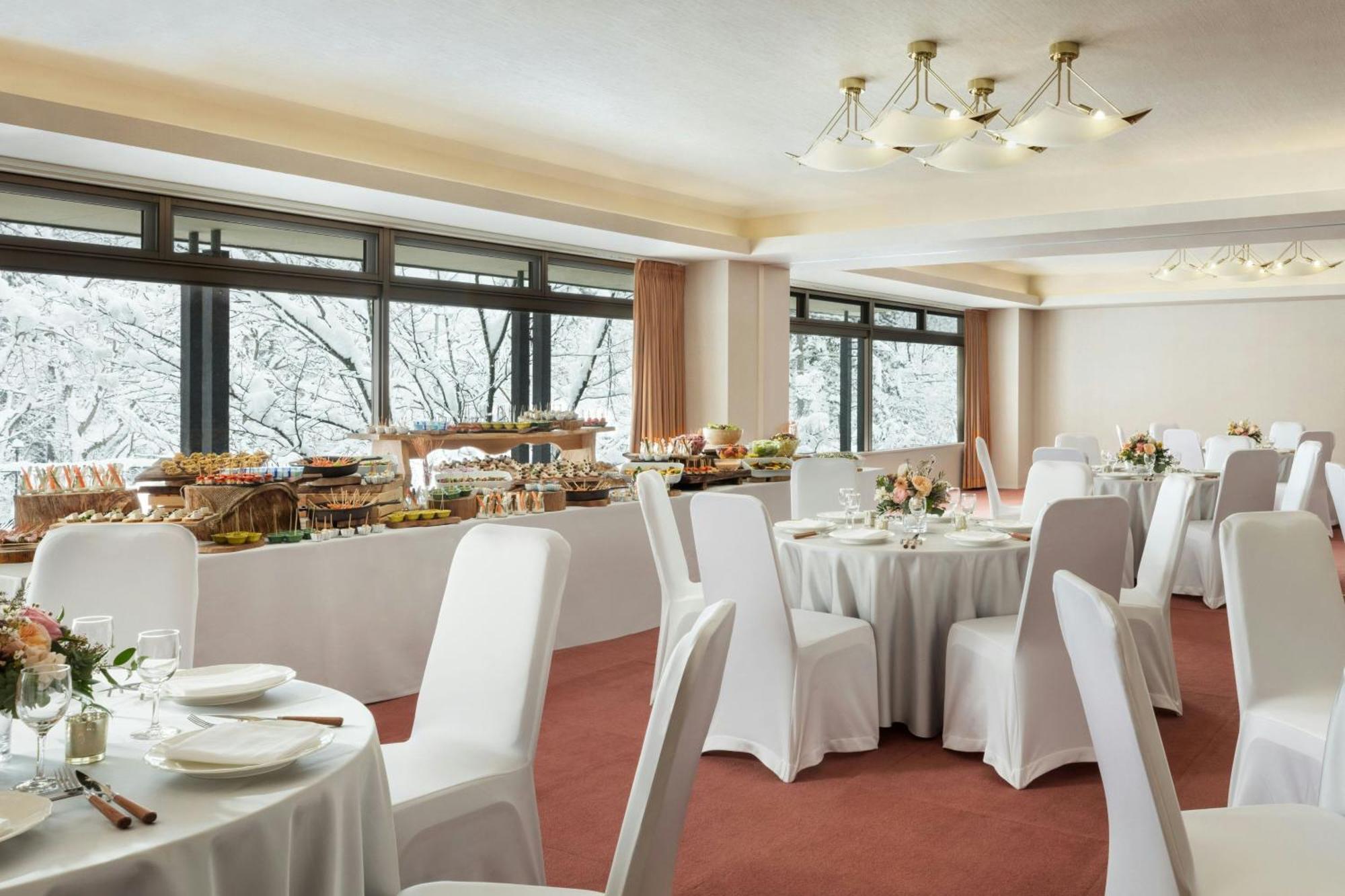 Courtyard By Marriott Hakuba Hotel Ngoại thất bức ảnh
